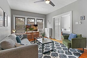 Chicago Lifestyle 3BR Apt in Lake View