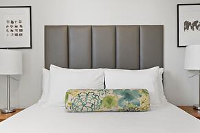 3BR Comfy & Bright Apt in North Center