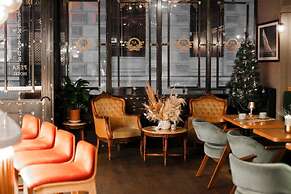 Aleksandr Pera Hotel