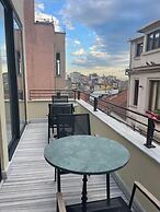 Aleksandr Pera Hotel