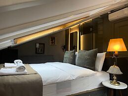 Aleksandr Pera Hotel