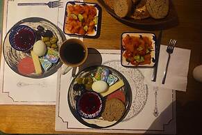 Aleksandr Pera Hotel