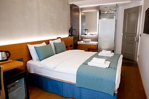 Aleksandr Pera Hotel