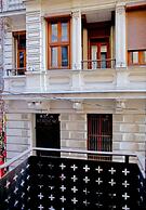 Aleksandr Pera Hotel