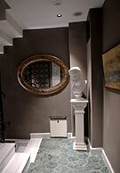 Aleksandr Pera Hotel