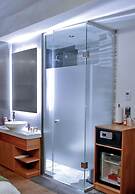 Aleksandr Pera Hotel