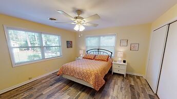 Mellow Yellow 3 Bedroom Home