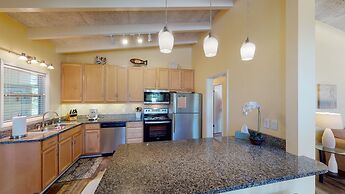 Mellow Yellow 3 Bedroom Home