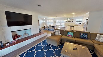 Americana Beach 4 Bedroom Home