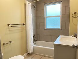 Island Breeze 5 Bedroom Home