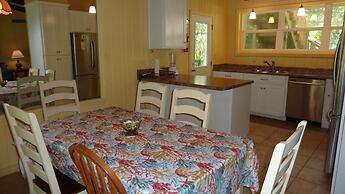 Cottage By The Sea - Unit A 3 Bedroom Duplex