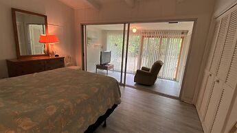 Cottage By The Sea - Unit A 3 Bedroom Duplex