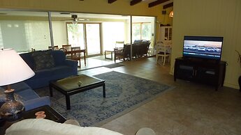 Cottage By The Sea - Unit A 3 Bedroom Duplex