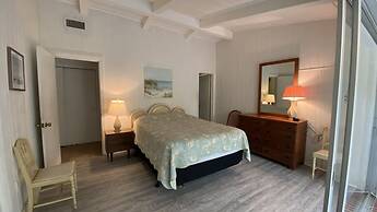 Cottage By The Sea - Unit A 3 Bedroom Duplex