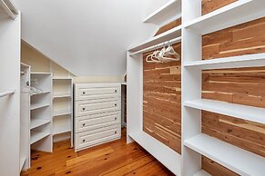 Jekyll House 5 Bedroom Home