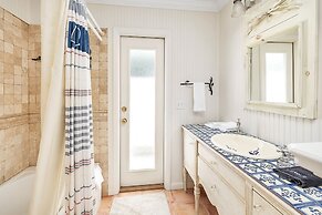 Jekyll House 5 Bedroom Home