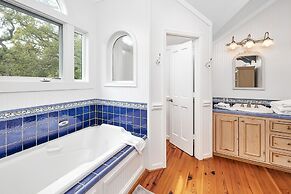 Jekyll House 5 Bedroom Home