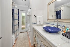 Jekyll House 5 Bedroom Home