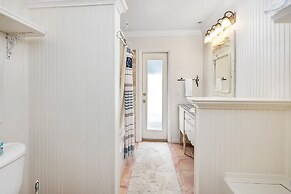 Jekyll House 5 Bedroom Home