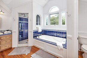 Jekyll House 5 Bedroom Home