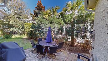 Ocean Hues @ Ocean Oaks 4 Bedroom Home