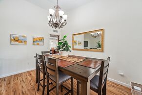 Kathleen House 4 Bedroom Home by RedAwning