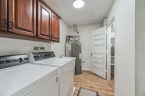 Kathleen House 4 Bedroom Home by RedAwning