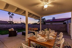 Kathleen House 4 Bedroom Home by RedAwning