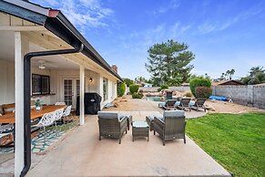 Kathleen House 4 Bedroom Home by RedAwning