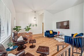 Kathleen House 4 Bedroom Home by RedAwning