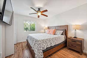 Kathleen House 4 Bedroom Home by RedAwning