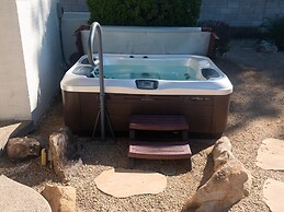 Kathleen House 4 Bedroom Home by RedAwning