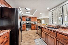 Kathleen House 4 Bedroom Home by RedAwning