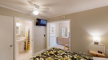 Beachy Sisters B 4 Bedroom Duplex