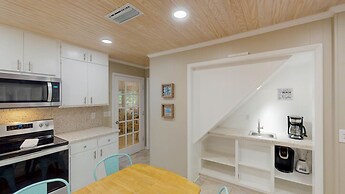 Beachy Sisters B 4 Bedroom Duplex