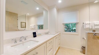 Lilly's Pad 3 Bedroom Home