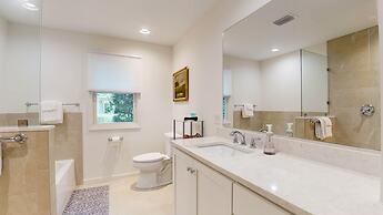 Lilly's Pad 3 Bedroom Home