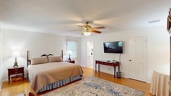 Lilly's Pad 3 Bedroom Home