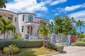 Crystal Jamaica Villa
