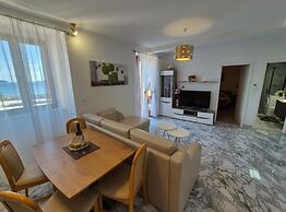 Villa Ana Apartments