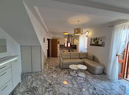 Villa Ana Apartments