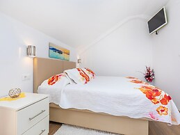 Villa Ana Apartments