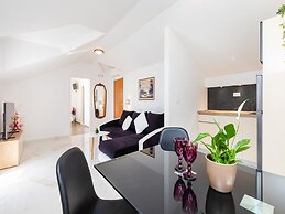 Villa Ana Apartments