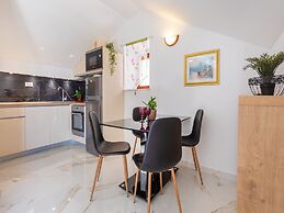 Villa Ana Apartments