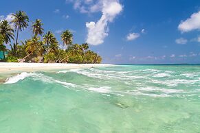 Dhonfulhafi Beach View & Spa