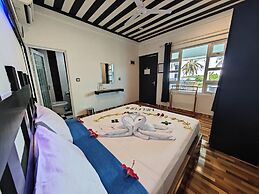 Dhonfulhafi Beach View & Spa