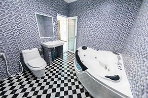 Dhonfulhafi Beach View & Spa