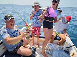 Dhonfulhafi Beach View & Spa