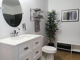 Cameo Hotel and Suites