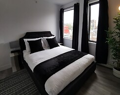 Cameo Hotel and Suites